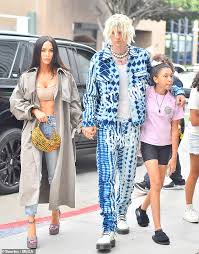 She is the biological daughter of machine gun kelly and emma cannon. Megan Fox Buddies Up To Kourtney Kardashian At Her Beau Machine Gun Kelly S Concert In Venice Mcutimes