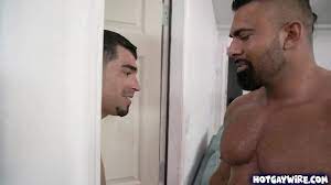 Two guys with muscles fucking each other - gay porn - XNXX.COM