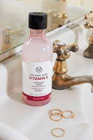 skincare vitamin e hydrating toner