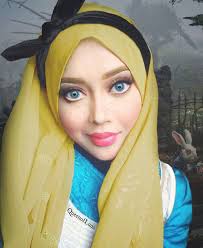 makeup artist uses hijab to creatively