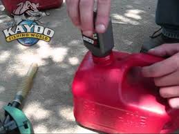 Mixing Fuel And Oil Older 2 Stroke Outboards Kaydo