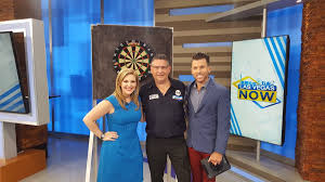 Endorsed by 2 time world champion player gary anderson, these darts are top of the range, helping you to perform at your best. Pdc Darts On Twitter Gary Anderson On Set With Lasvegasnow Showing Courtneyperna A Few Things On The Oche
