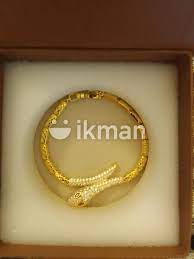 gold plated stylish bracelet in
