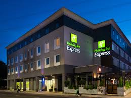 Most of the holiday inn express franchised hotels are on the fringes of central london but only a few underground stops away from most of the attractions and nightlife of london. Hotels Near London City Lcy Price From Gbp 70 80