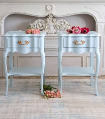 paint wood furniture without sanding