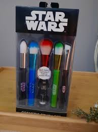 new in box star wars makeup brushes