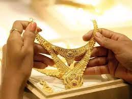 as gold s soar tanishq comes up