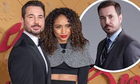Victoria star martin compston has also appeared in monarch of the glen. Line Of Duty S Married Star Martin Compston Forced To Deny Messaging Other Women On Instagram Daily Mail Online