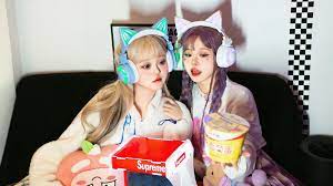 TikTok's 'Gamer Girl' Aesthetic Offers Brands New Way To Score With China's  Gen Z | Jing Daily
