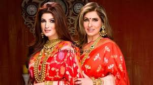 She has a brother munna kapadia and two sisters late simple kapadia and reem kapadia. Like Mother Like Daughter Dimple Kapadia Twinkle Khanna Look Beautiful In A Jewellery Ad Entertainment News The Indian Express