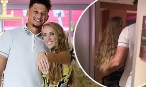 It's ring szn for kansas city chiefs quarterback patrick mahomes and girlfriend brittany matthews. Patrick Mahomes Fiancee Brittany Matthews Shares New Videos And Photos Daily Mail Online