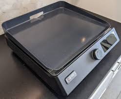 Inch plate for simultaneous low and high heat cooking. Review Blackstone E Series Electric Tabletop Griddle With Hood Griddle Sizzle