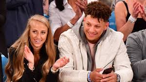 Patrick mahomes, brittany matthews give off 'bridgerton' vibes in new pregnancy shoot. Double Rings Patrick Mahomes Gets Super Bowl Jewelry Gives Girlfriend Engagement Diamond