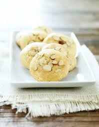 soft gluten free almond cookies that