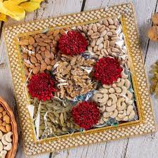 crunchy dry fruits ortment tray to