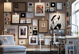 how to arrange a photo wall tips and