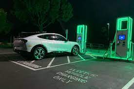 electricity does an electric car use