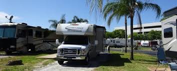One of the county's earliest regional parks is this centrally located designated urban wilderness area with a campground and a disc golf course. Del Raton Campground Delray Beach Florida Womo Abenteuer