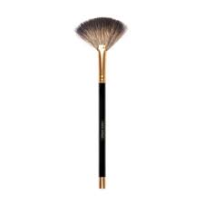 fan makeup brush with fox nikk mole