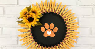 diy sunflower clothespin pawprint wreath