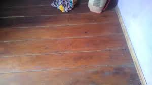 Dengan perawatan yang baik dan benar, lantai kayu dapat bertahan sampai 20 tahun. Rumah Minimalis Lantai 2 Dengan Papan Kayu Membersihkan Lantai Kayu Youtube