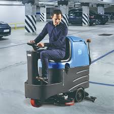 r qq micro auto ride on floor scrubber