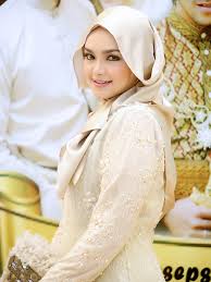 Tengku fatimatuz zahra tuanku mizan berkenan berangkat hadir di majlis malam apresiasi songket'. Siti Nurhaliza Wikipedia