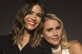 Mandy moore is happy to live her pregnancy out loud! Interview Mandy Moore And Claire Holt Battle Sharks And The Elements In 47 Meters Down Chicago Tribune