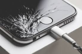 Uszkodziłeś smartfon? Zobacz jak odzyskać dane! - TestHub.pl