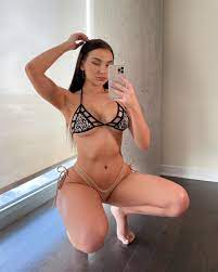 Elizabeth Zaks on X: did you miss the news? my onlyfans is free now 👀  t.cot3VyzKfyKe t.coUVC7RoIoeN  X