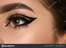 female eye cat eye eyeliner looking