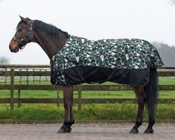 qhp turnout rug collection 150g twist