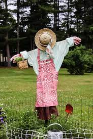 create your own garden scarecrow