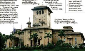 Pemilihan stail senibina islam �moorish� atau �mahometan style� pengaruh bangunan awam di india menjadi pilihan kepada struktur senibina bangunan sultan abdul samad. Bangunan Bersejarah Di Malaysia Pressreader