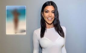 Kourtney mary kardashian (born april 18, 1979) is an american media personality, socialite, and model. Kourtney Kardashian Her Abs Grace Instagram In An Orange Metallic Bikini Fans Hail The Beauty