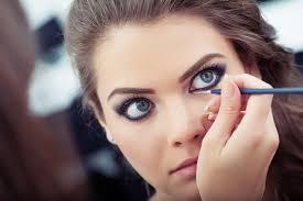 eye makeup tips for a glamorous bride