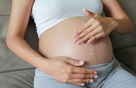 Schwangerschaftsstreifen zeigen sich bei vielen werdenden müttern, da der bauch relativ schnell wächst. Helfen Bauchcremes Und Ole Gegen Schwangerschaftsstreifen Bauch De