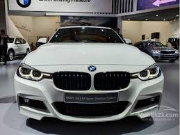 Detailed features and specs for the 2020 bmw 3 series including fuel economy, transmission, warranty, engine type, cylinders, drivetrain and more. Jual Mobil Bmw 330i 2019 M Sport Shadow Edition 2 0 Di Banten Automatic Sedan Putih Rp 850 000 000 5997562 Mobil123 Com