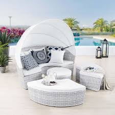 4 Piece Wicker Outdoor Daybed