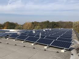 Zelená energie na dalších 40 let. Solar Global buduje největší střešní  fotovoltaiku v Česku - Ekonomický deník