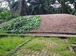 Gambar diambil dari: https://www.kureta.id/bukit-kerang-wisata-sampah-purbakala-di-aceh-tamiang
