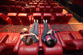 amc theaters lure goers with cushy