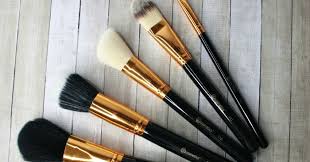 bh cosmetics face essentials brush set