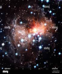 Los ecos de luz alrededor de la estrella V838 Monocerotis, imagen del  Telescopio Espacial Hubble Fotografía de stock - Alamy