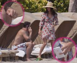 Open & share this gif wedding band, megan fox, megan fox s, with everyone you know. Pictures Of Megan Fox And Brian Austin Green Wedding Rings Popsugar Celebrity Uk Photo 2