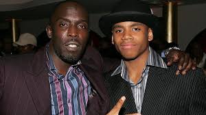 He played omar little on the hbo drama series the wire and albert chalky white on the hbo s. G3jvu7 Tohjodm