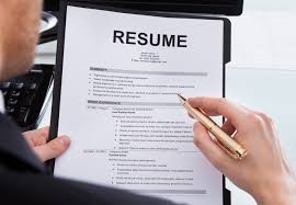 In using this format, the main body of the document becomes the professional experience section, starting from the most recent experience going chronologically backwards through a succession of previous experience. Resume Formats Guide Reverse Chronological Vs Functional Skills Based Vs Hybrid Resumonk Blog