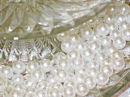 Hd Wallpaper White Crystal Lot Beads