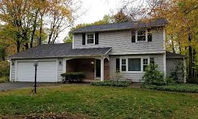 142 lazy trl penfield ny 14526 zillow