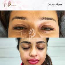 permanent makeup cosmetologist in